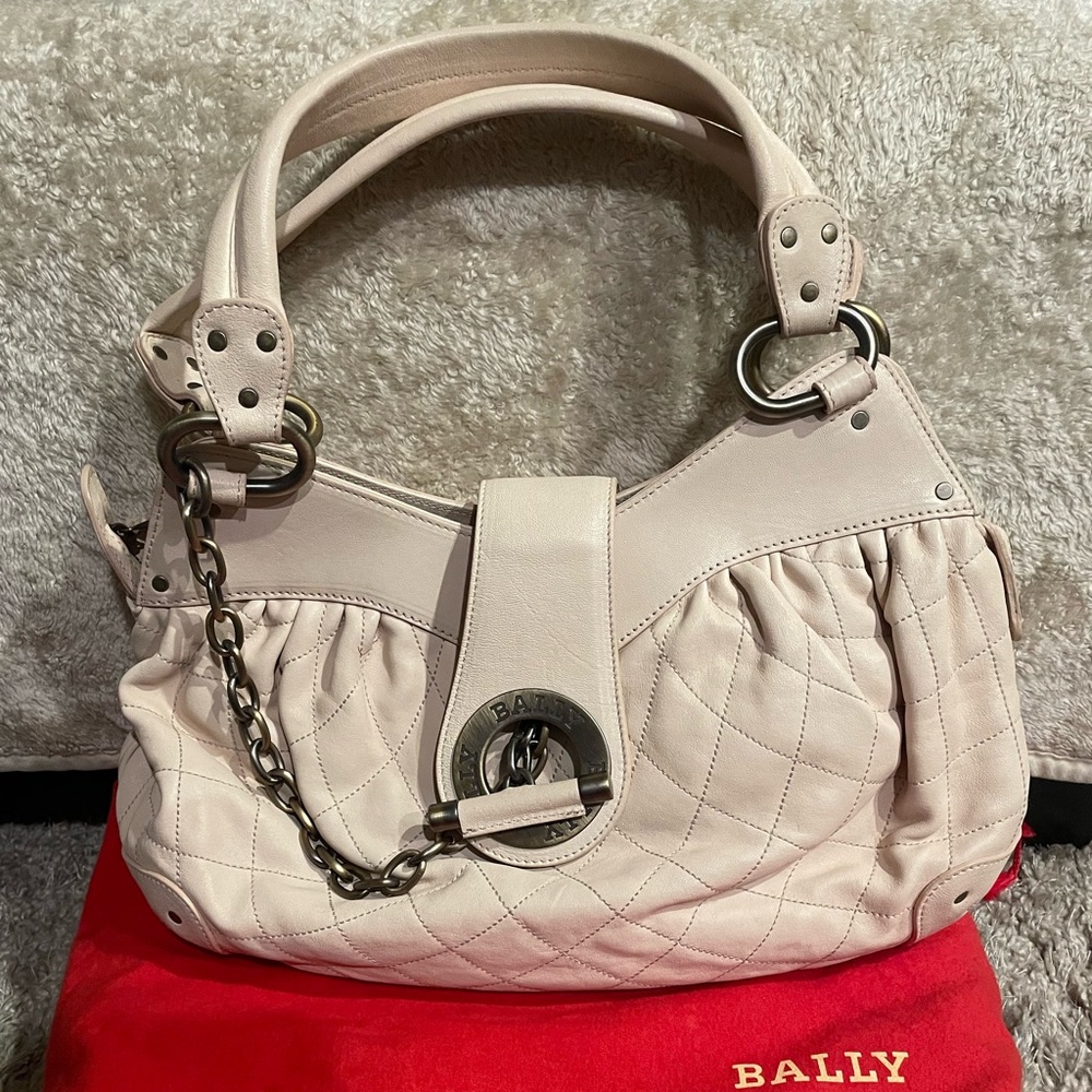 Bally Cream Quilted Women's Bag excellent condition